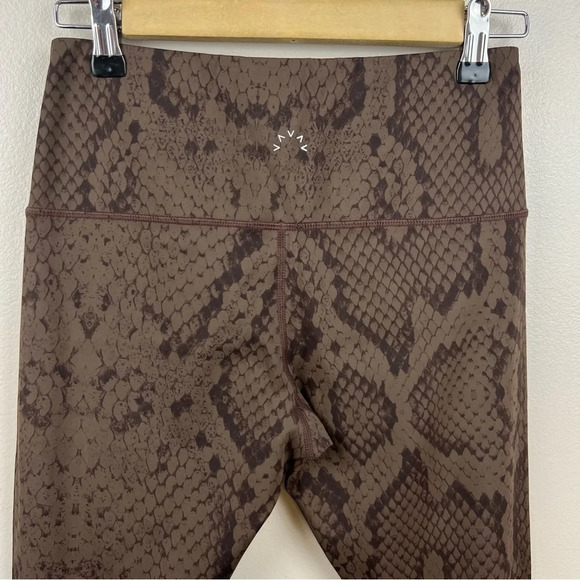 Varley Estrella 7/8 Length Leggings Size Small High Rise Snakeskin Brown Yoga - Picture 8 of 9